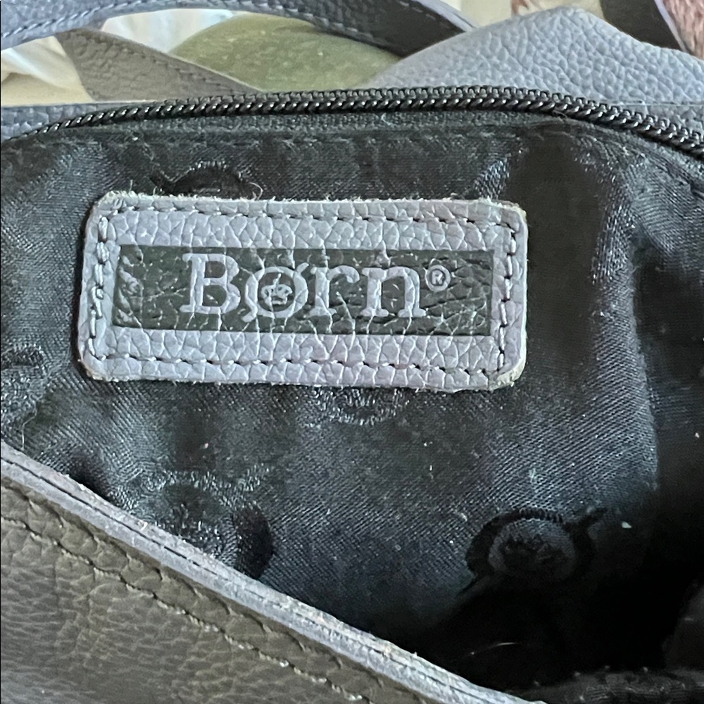 Born crossbody. - Picture 9 of 11